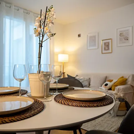 Maison Blanche: Elegante Con Parcheggio Privato *