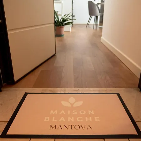 Maison Blanche: Elegante Con Parcheggio Privato